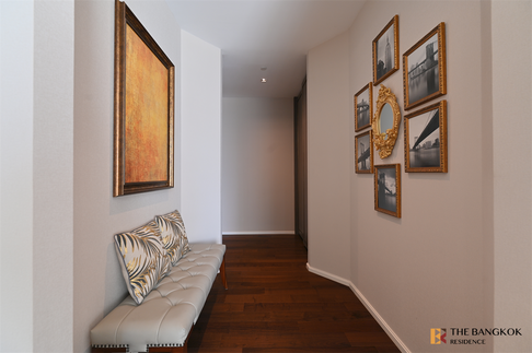 Live the Luxury Style in a High-potential Location The Diplomat 39 near BTS Phrom Phong