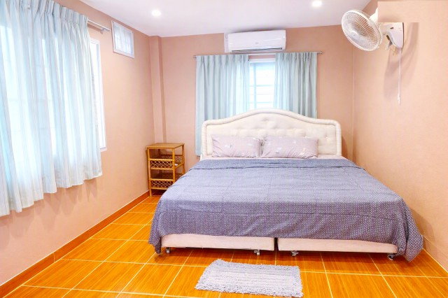 รูป หาดจอมเทียน 425ม. พัทยา คฤหาสน์ โรงแรม 2–3 ชั้น Pool Villa 19นอน 19น้ำ 190ตร.วา 966ตร.ม. ตร.ม. พร้อมสระว่ายน้ำ - รูปที่ 4/8