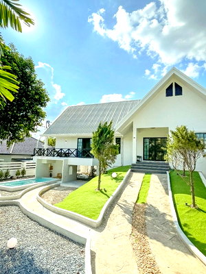 Houses for rent Chiang Mai : NongChom Intersection SanSai Chiang Mai. PaPhai  Municipality 300 m. For rent: 2-sto          