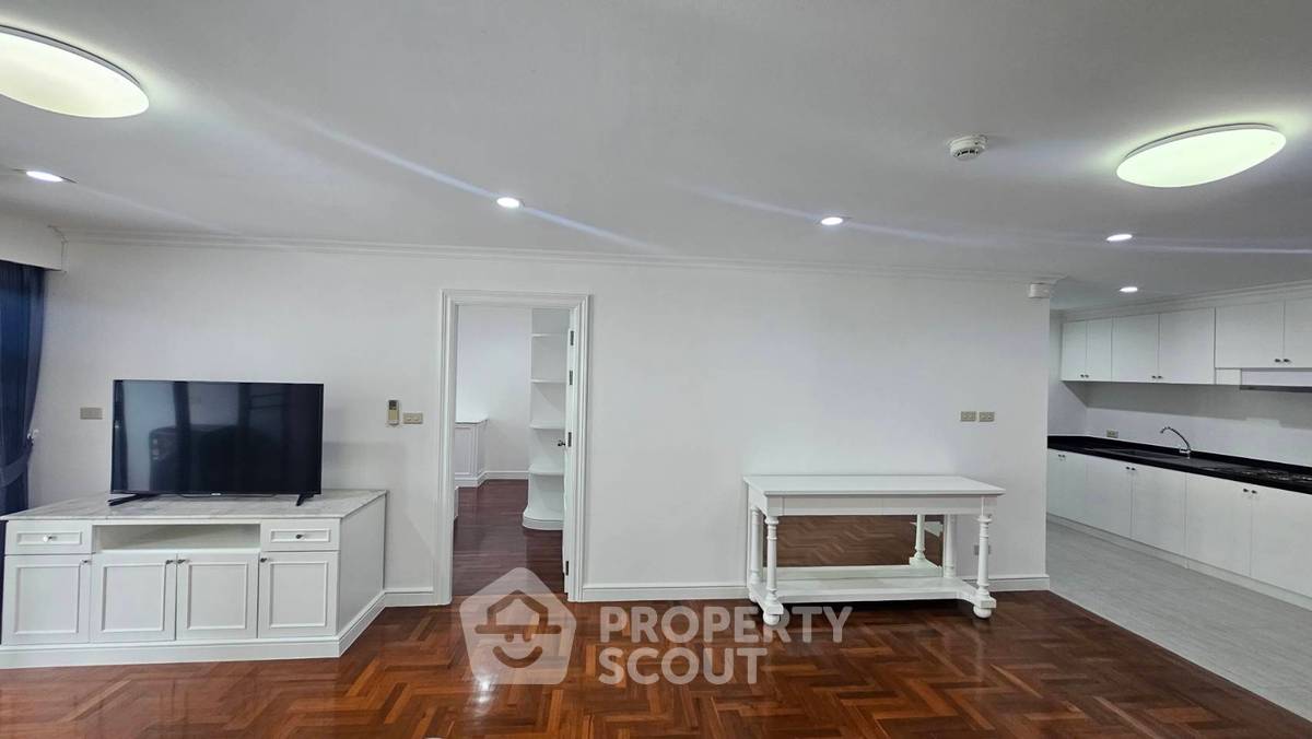picture 2-BR Condo At Acadamia Grand Tower Near BTS Phrom Phong (ID 993908) - 2/25
