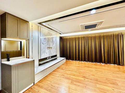 ขายบ้าน ทาวน์โฮมหลังใหญ่ SPACE TOWNHOME (ลาดพร้าว – เหม่งจ๋าย) 4 นอน built-in ใหม่ทั้งหลัง 4 ชั้น 31 ตรว