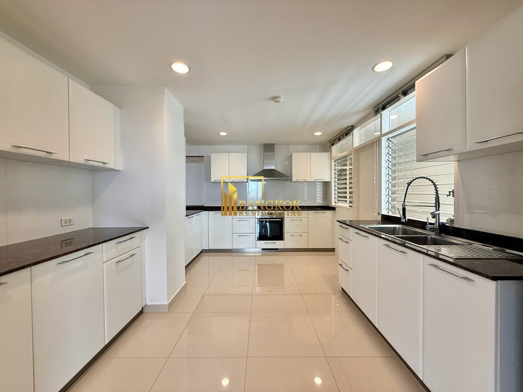 picture La Cascade | Very Spacious 4 Bed Condo For Rent in Ekkamai - BR16379CD - 11/39