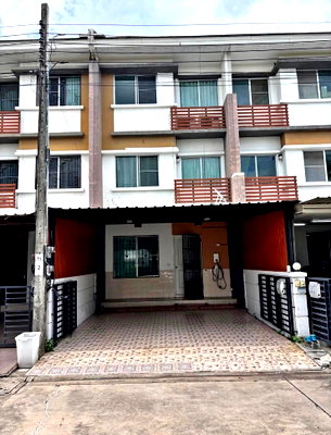 Townhouses for rent Bangkok : 🏡✨ FOR RENT | TOWN PLUS ONNUT ✨🏡
🔥 3-Storey Townhome | Fully Furnished | THB 21,000/month