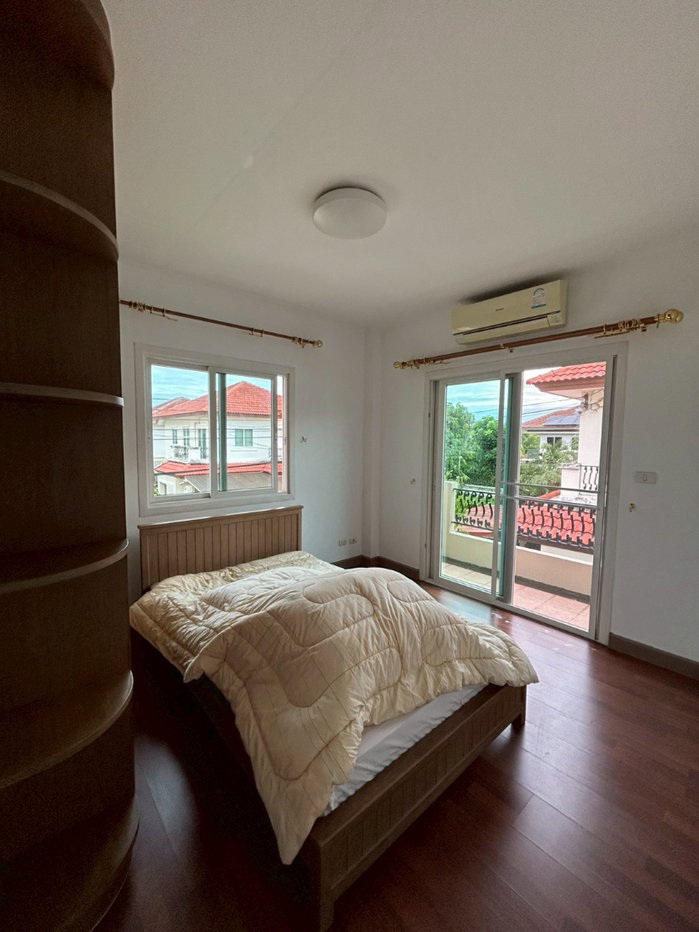 รูป ให้เช่า บ้านเดี่ยว 2 ชั้น เดอะ แกรนด์ วงแหวน-ประชาอุทิศ 52 ตรว 3 นอน 3 น้ำ 22000 บาท - รูปที่ 11/13