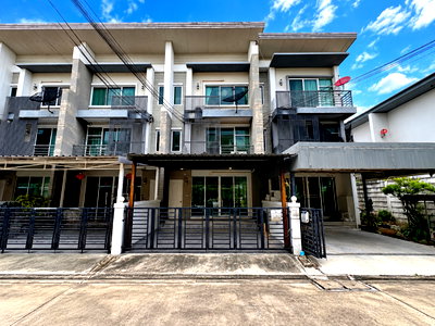 เช่าทาวน์โฮม สถาบันบัณฑิตพัฒนบริหารศาสตร์ (นิด้า) : ให้เช่า Townhome 3 ชั้น โครงการ Town Avenue พระราม 9 – กรุงเทพกรีฑา 7 ใกล้ถนนรามคำแหง 60 และทางด่วน เดินทางสะดวก