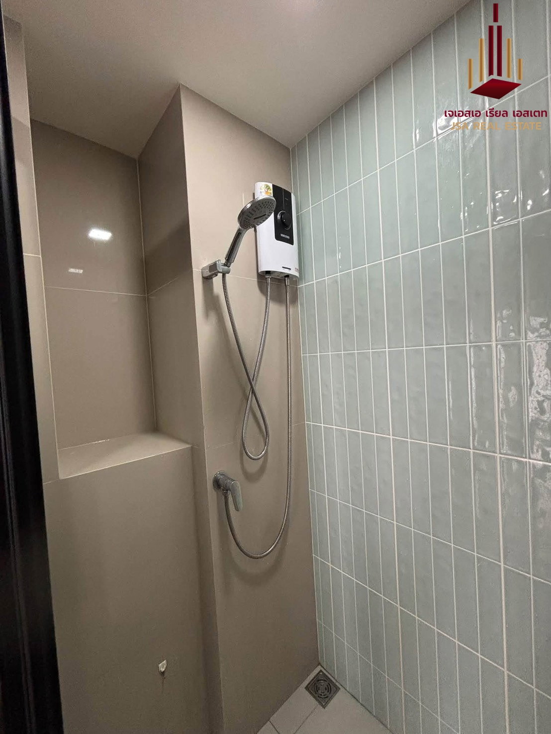 ✨ For Rent: The Muve Pradipat Condo ✨ 💰 Only 15,000 THB/month