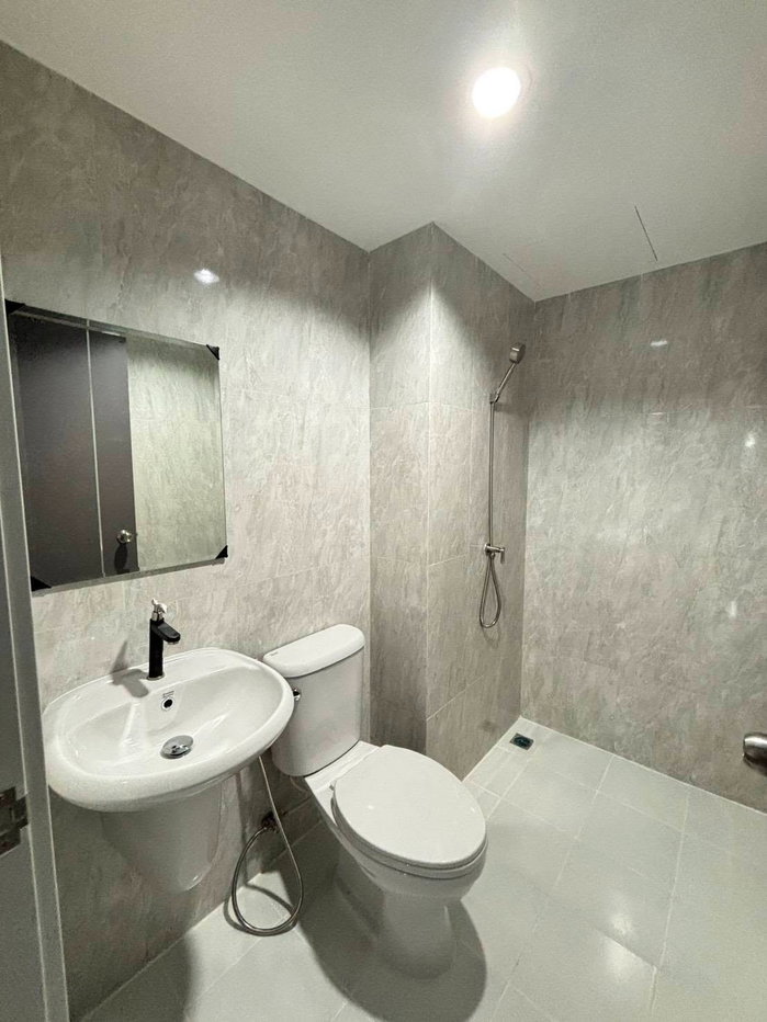 รูป ให้เช่าThe Triple Line condo ชั้น7 เฟอร์ครบ พร้อมเข้าอยู่ - รูปที่ 10/12