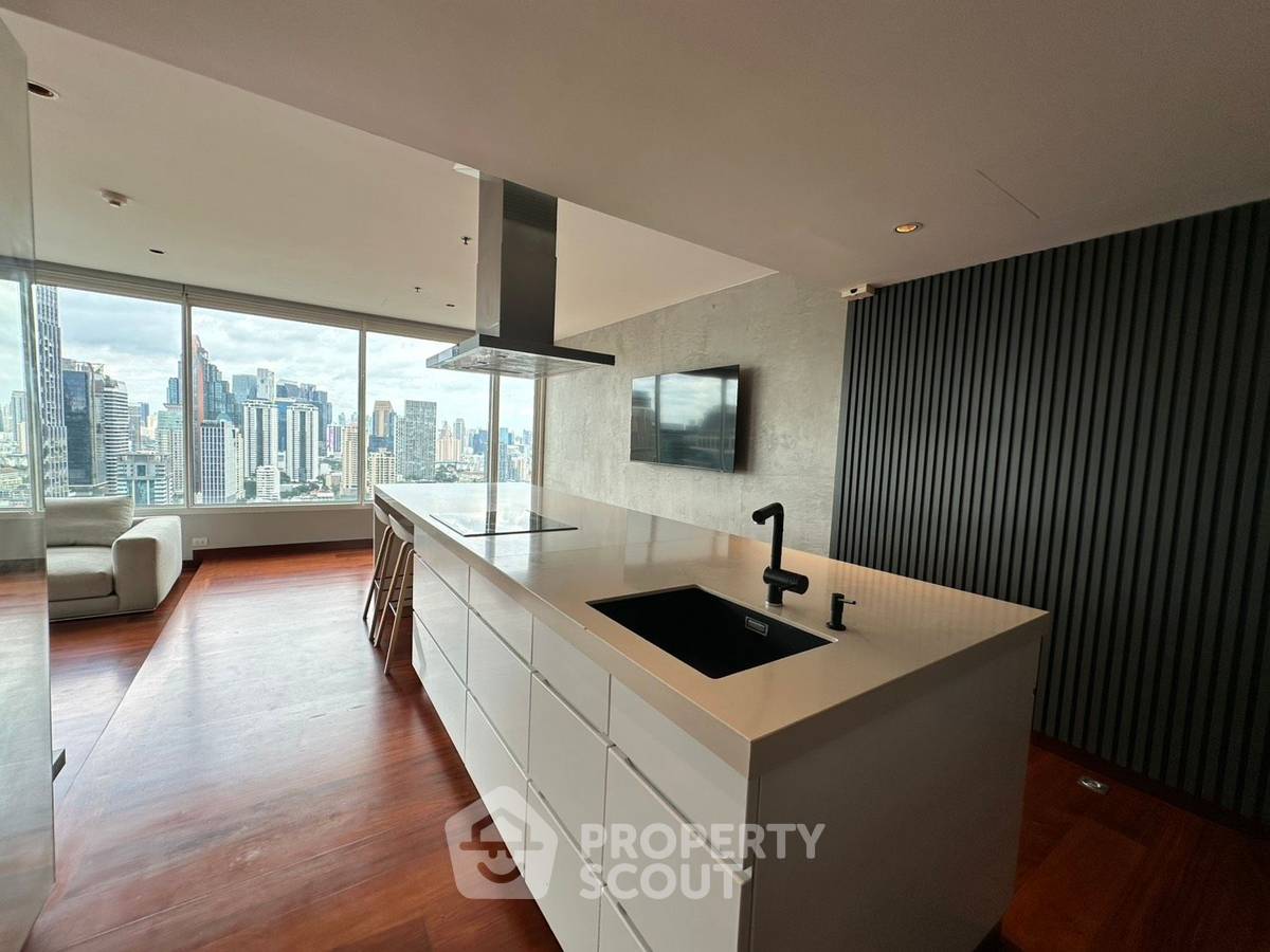picture 3-BR Condo at The Empire Place near BTS Saint Louis (ID 3329230) - 6/11