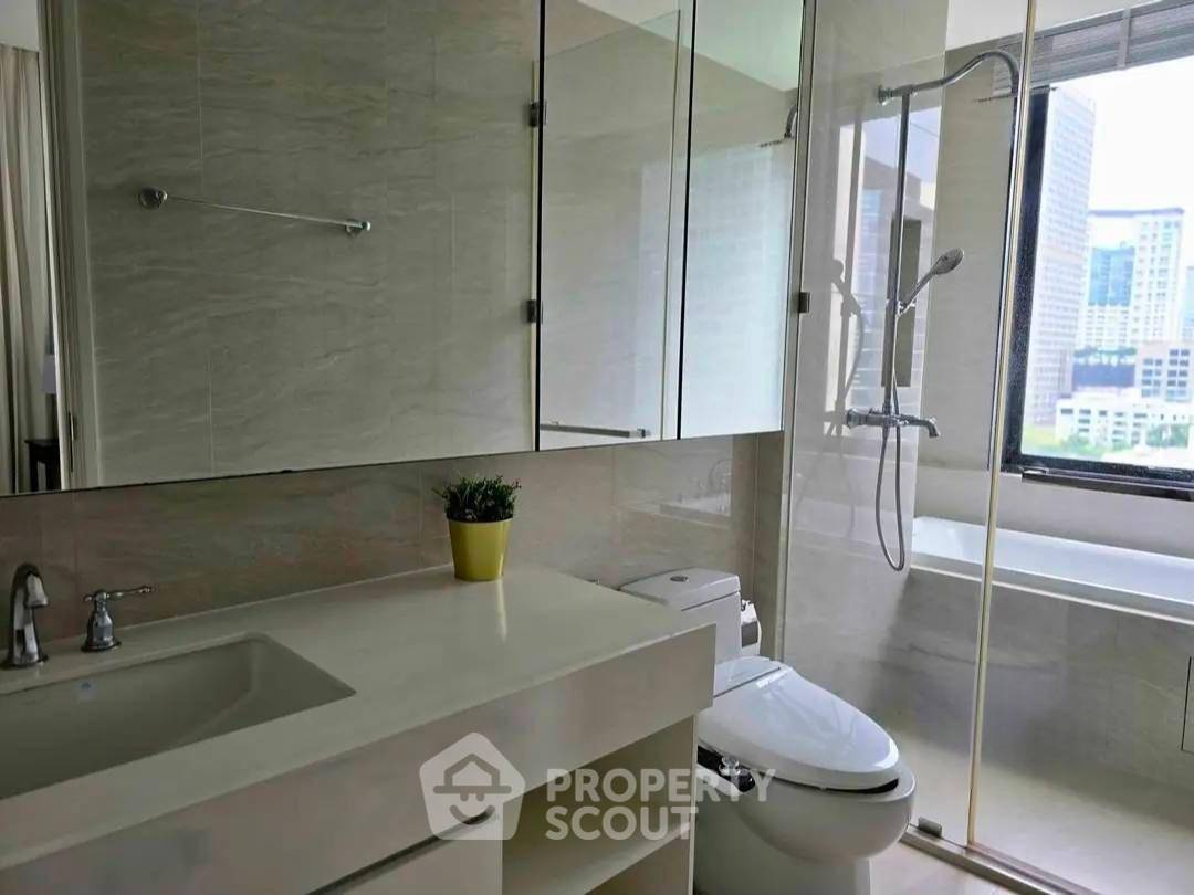 picture 2-BR Condo At Muniq Langsuan Near BTS Ratchadamri (ID 2995890) - 2/12