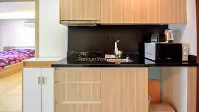 Condos for sale : 🛏️ 1 Bed - 🛁 2 Bath - 🏙️ Pool View - 🌏 FOREIGN name - 🏢 Laguna Beach Resort Jomtien - Ref: LBRJ35