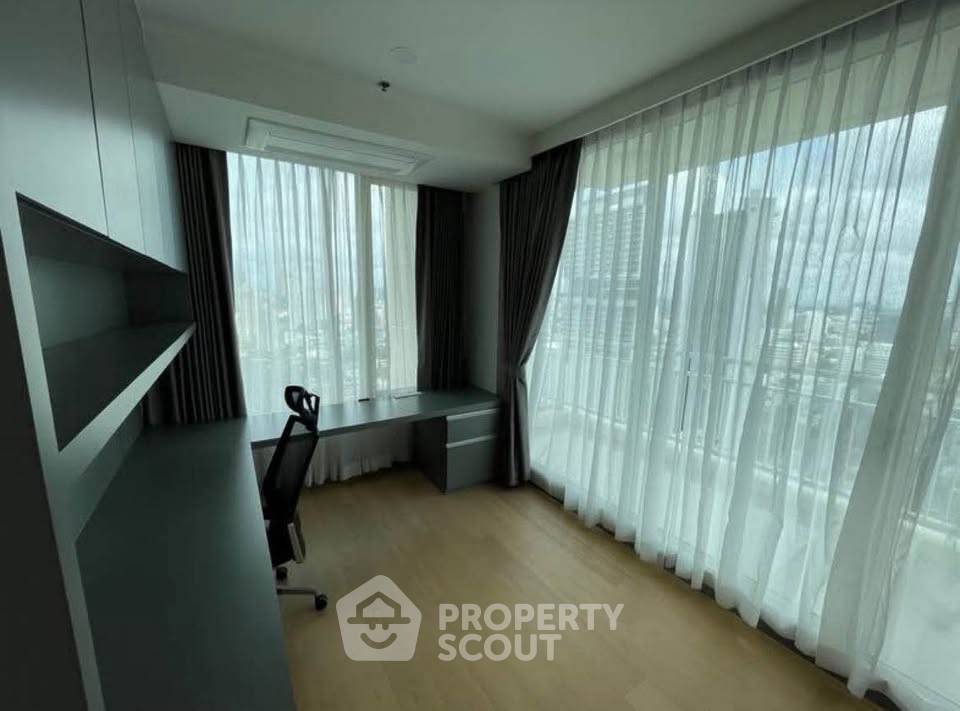 picture 30th-Floor 3-BR 183 Sqm At The Empire Place Near BTS Saint Louis (ID 3332084) - 5/15
