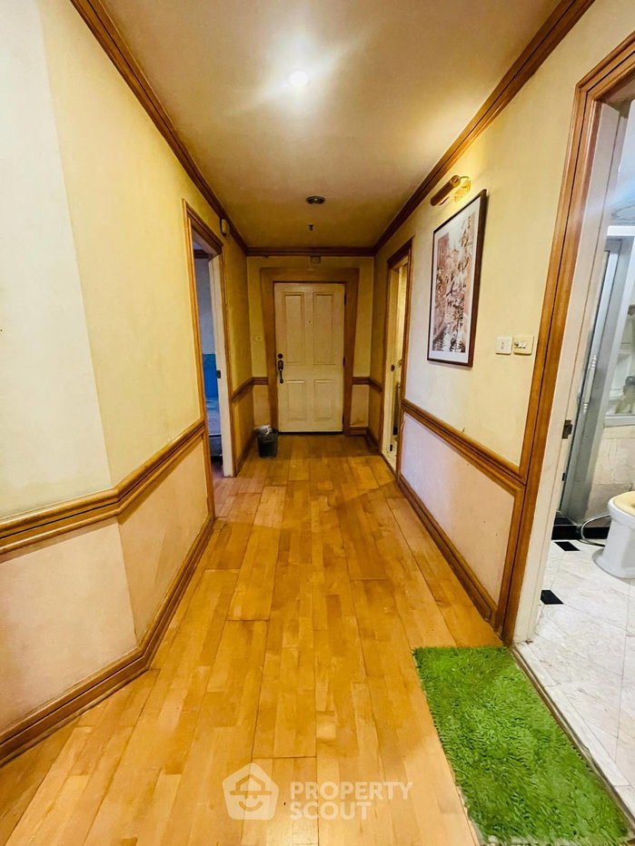 picture 2-BR Sarin Place Condominium For Sale Near BTS Ratchayothin (ID 3069963) - 6/11