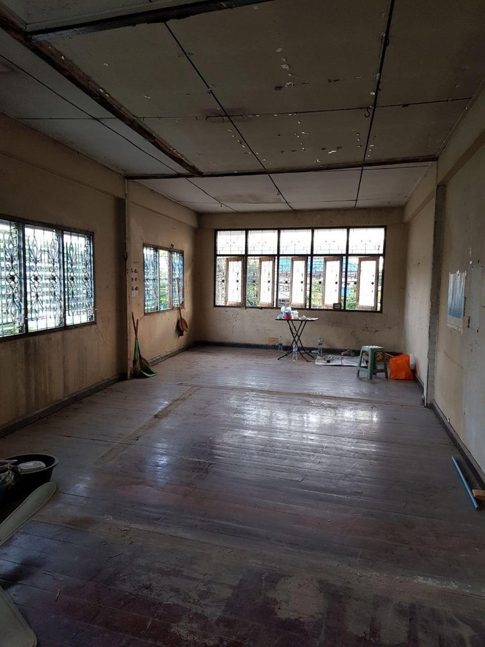รูป ขายบ้านหลังมุมจังหวัดยโสธร ติดหน้าถนนเเจ้งสนิท และ ร.ร.สุขวิทยากรตั้งตรงจิตร 15 ตรงข้ามกับไปรษณีย์ยโสธร - รูปที่ 4/7