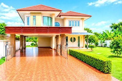 Houses for rent Bang Kapi : 			4-5bed Ready-to-move-in 2-story detached house Krungthep Kreetha4-10 3bath 200sq.wa. Ramkhamhaeng          