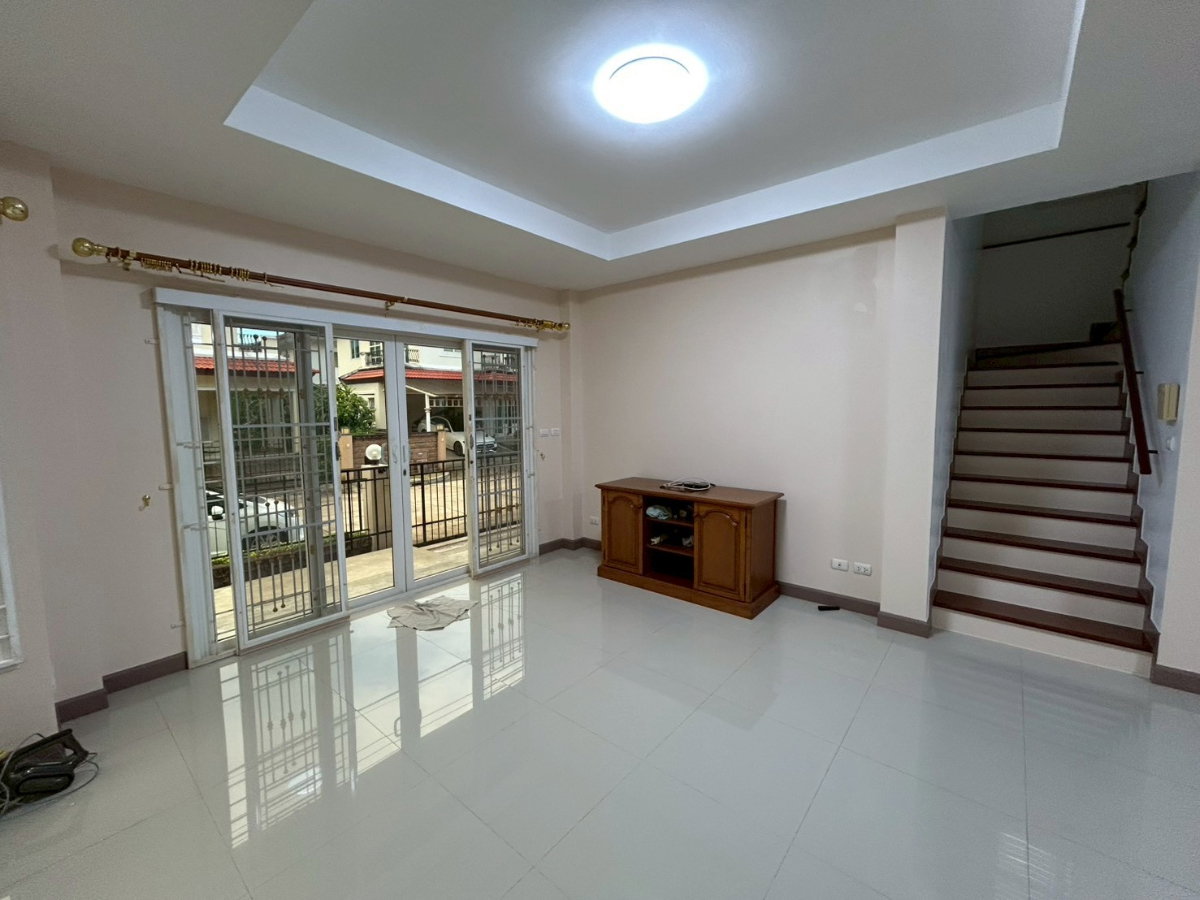 รูป ให้เช่า บ้านเดี่ยว 2 ชั้น เดอะ แกรนด์ วงแหวน-ประชาอุทิศ 52 ตรว 3 นอน 3 น้ำ 22000 บาท - รูปที่ 3/13