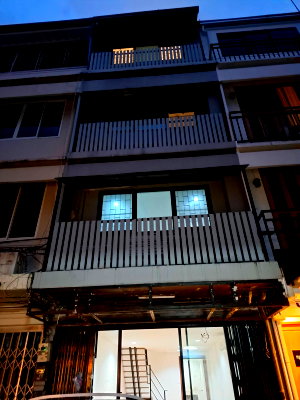 อาคารพาณิชย์ รร.วชิราวุธวิทยาลัย : LTHC162326 - Commercial Shophouse FOR SALE Soi Phaya Nak | 180 sq.m. | 4 Storeys | 3 Beds 2 Baths | 400m to BTS Ratchathewi | 14MB