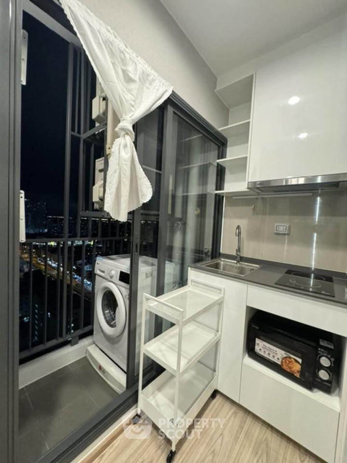 picture Pet-Friendly 20th-Floor 1-BR At The Tree Interchange, MRT Bang Pho (ID 3331916) - 11/17