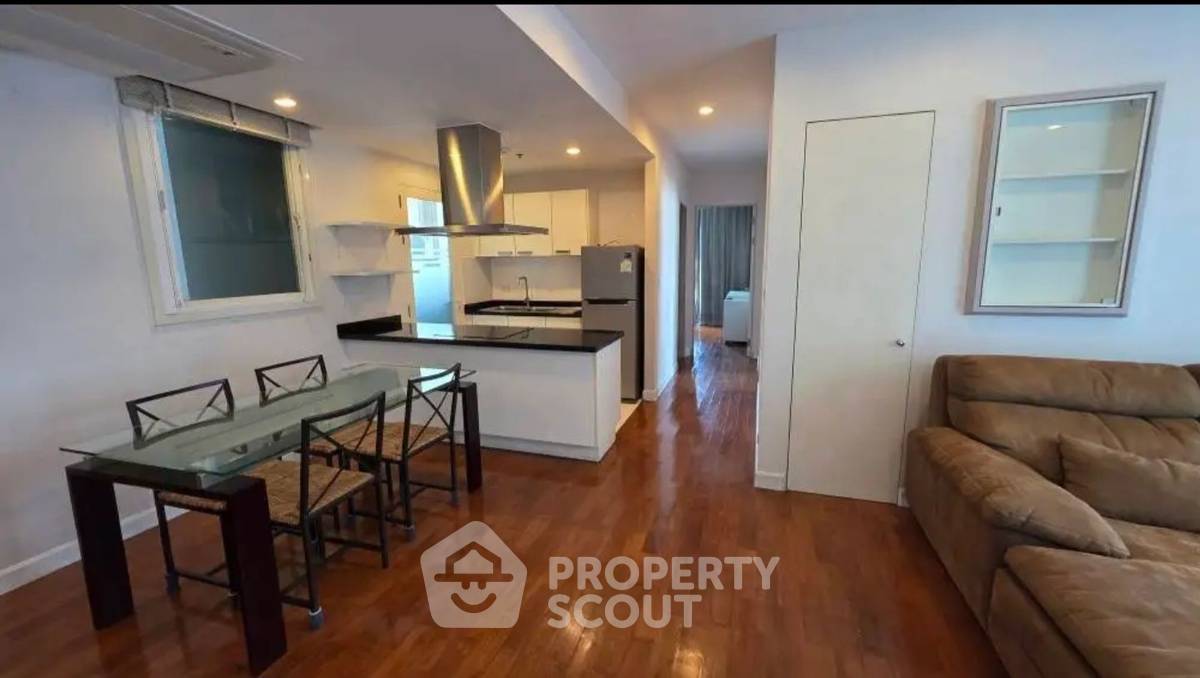 picture High-Floor 2-BR Baan Siri 31 Condominium, MRT Sukhumvit (ID 3329384) - 5/12