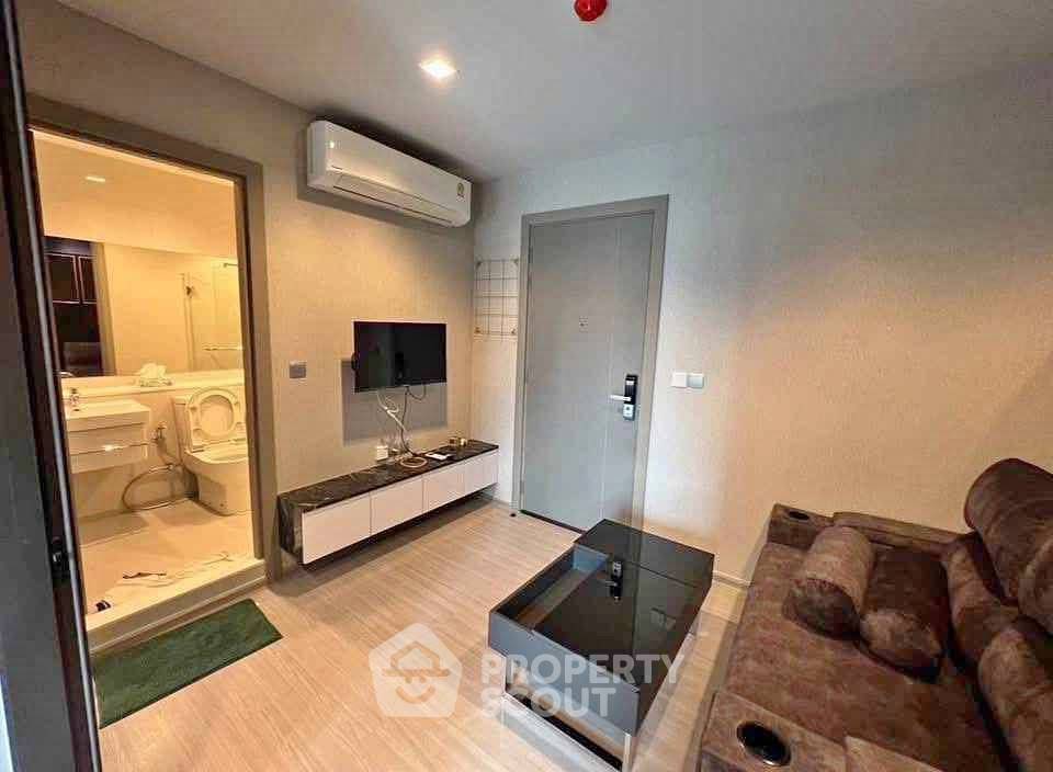picture 1-BR Condo at Life Asoke - Rama 9 near MRT Phra Ram 9 (ID 3329374) - 1/5