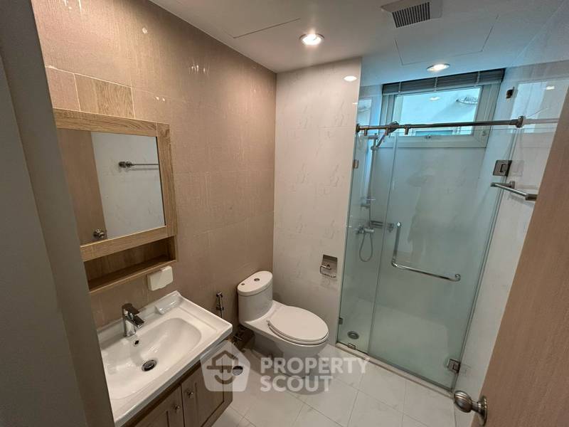 picture 15th-Floor 2-BR At Baan Siri 31 Near MRT Sukhumvit (ID 513772) - 27/29