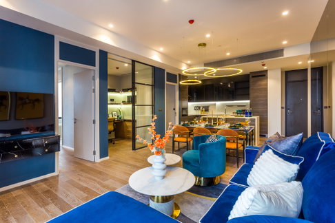 Condo ให้เช่าในทำเลทองของกรุงเทพฯ ติดกับสวนลุมพินีMuniq Langsuan 2Bed2Bath ✔พื้นที่ 96 ตร.ม. ✔เครื่องใช้ไฟฟ้าและเฟอร์นิเจอร์ครบ 130,000 บาท/เดือน