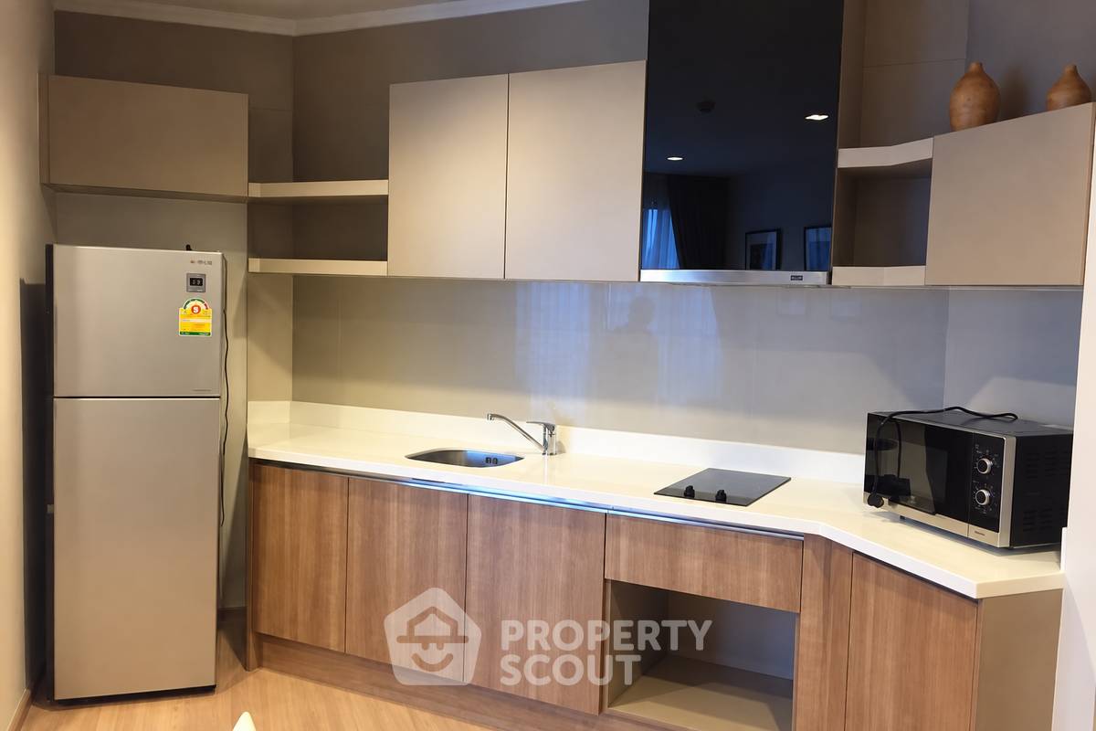 รูป คอนโด 1-ห้องนอน ที่ ริธึ่ม สาทร ใกล้ BTS สะพานตากสิน (ID 3331434) - รูปที่ 8/10