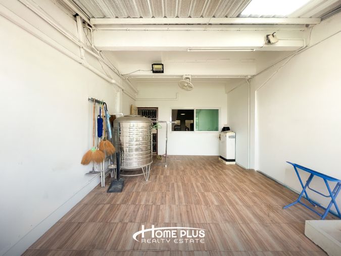 2-bed townhouse for sale, 80 sqm, 16 sq wah, Saphan Sung