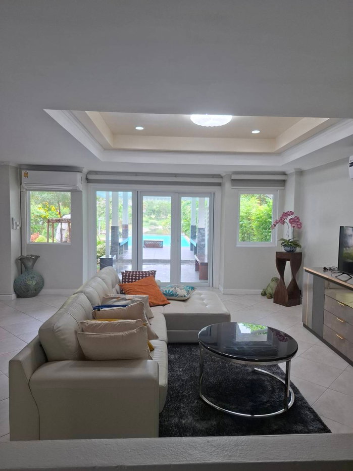 picture 🏡 FOR RENT 🏡 Palm Hill Estate · Luxury Villa - 13/30