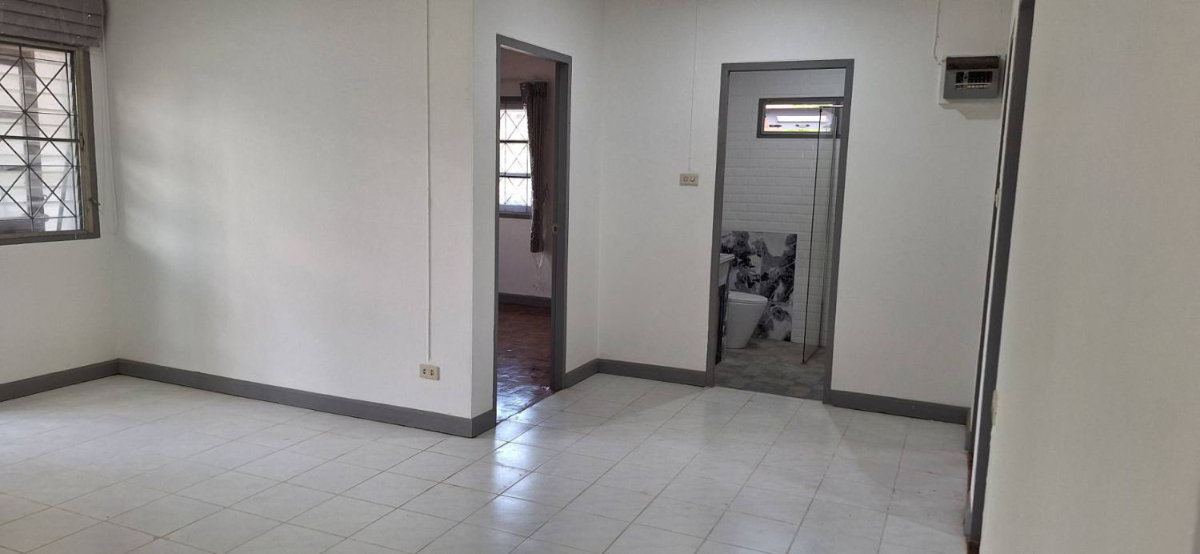 รูป ราคาดีที่สุดในโครงการ ขายบ้านเดี่ยวชั้นเดียว หมู่บ้านเนตรณพร เชียงใหม่ ดอยสะเก็ด เนื้อที่ 62 ตร.วา พื้นที่ใช้สอย100 ตร.ม | #TPI-3484 - รูปที่ 10/16