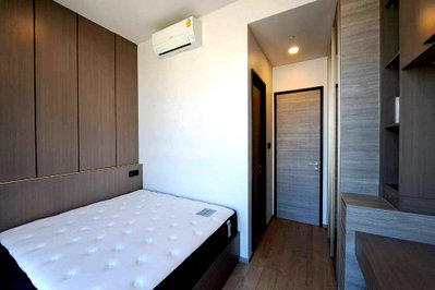 Condos for sale : Sale with tenant ! prime area ! The Crest Park Residences, 1 bedroom, 1 bathroom, high floor,Corner room ! Code C20250600066 furnished, Special Deal!!