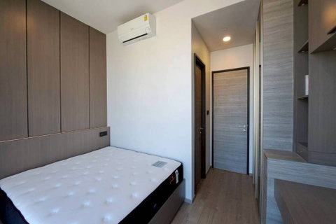 ขายพร้อมผู้เช่า !! ทำเลทอง !! 🔥The Crest Park Residences, 1 ห้องนอน, 1 ห้องน้ำ, ชั้นสูง 11++, ห้องมุม !! Code C20250600066 แต่งครบ, ราคาพิเศษ!!📣📣