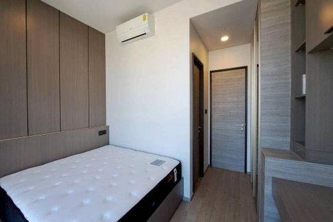 Sale with tenant ! prime area ! The Crest Park Residences, 1 bedroom, 1 bathroom, high floor,Corner room ! Code C20250600066 furnished, Special Deal!!