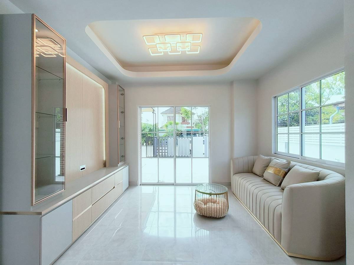 รูป บ้านเดี่ยวหลังใหญ่ กว้างขวาง ทำเลดี ถนนเมน หมู่บ้าน เคซี.กรีนวิลล์ ถนนมิตรไมตรี10/1 แขวงคู้ฝั่งเหนือ เขตหนองจอก รีโนเวทใหม่ พร้อมอยู่ - รูปที่ 12/27