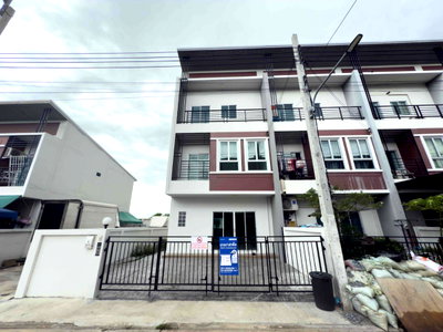 ทาวน์โฮมให้เช่า : RGI092🏡 ทาวน์โฮม 3 ชั้นที่ “พื้นที่เยอะกว่าที่คิด” แบ่งสัดส่วนดี อยู่กันหลายคนก็ยังมีพื้นที่ส่วนตัว ✨