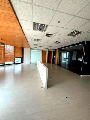 เช่าสำนักงาน ถนนสุขุมวิท : สำนักงานให้เช่า Central City Tower บางนา, 186 ตรม. ชั้น 16 ทำเลคุณภาพ รับจองเลย!