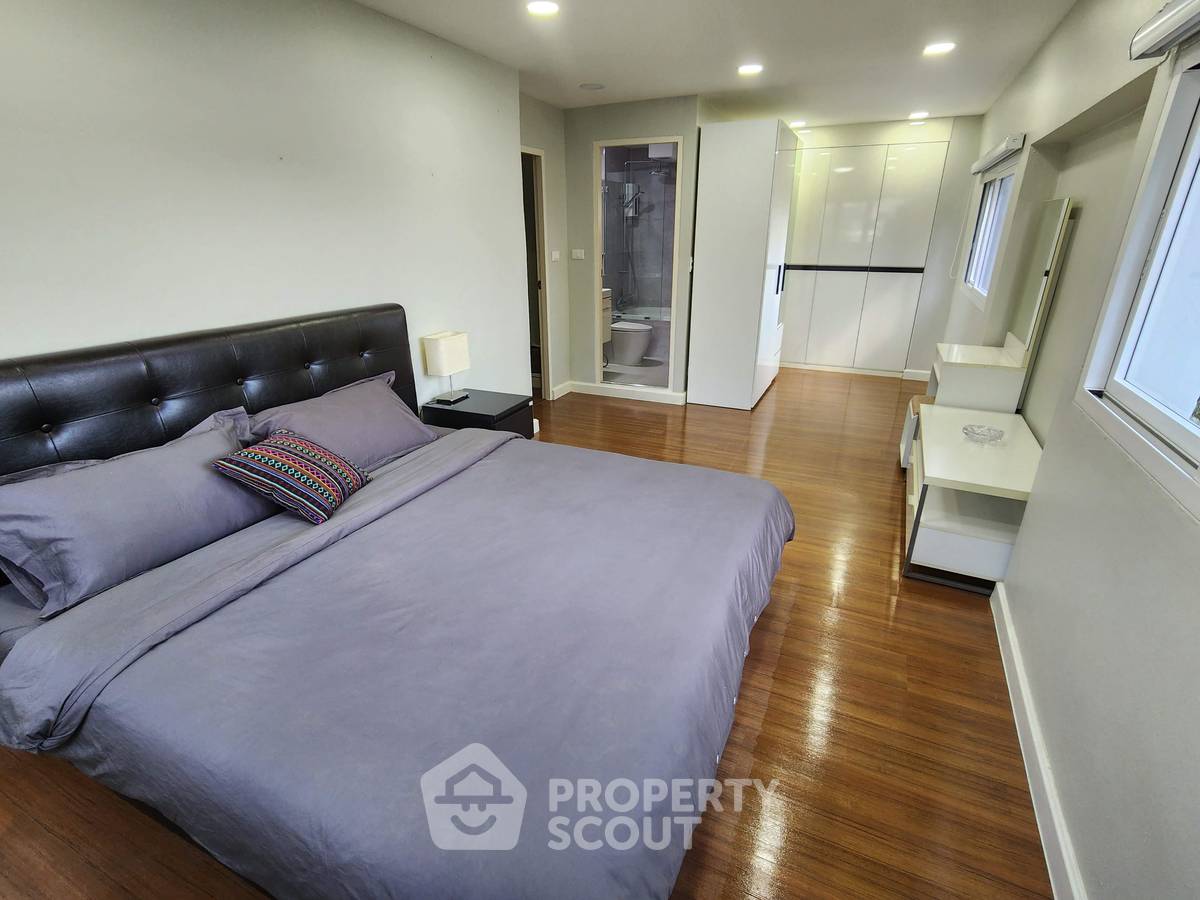 picture 3-BR Condo at Thonglor Tower Condominium near BTS Thong Lor (ID 993668) - 13/25