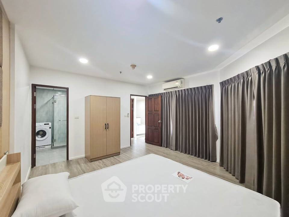 picture 15th-Floor 3-BR Thew River Place Condominium Near MRT Sirindhorn (ID 3081347) - 14/27