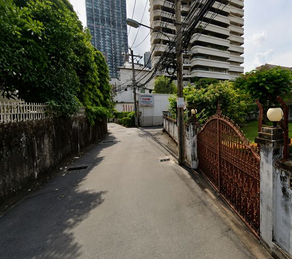Land for sale, Watthana