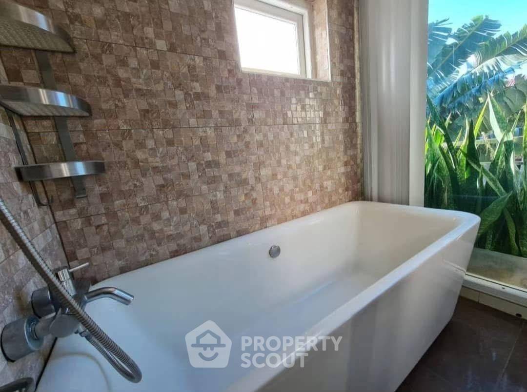 picture 4-BR House close to East Pattaya (ID 3332269) - 15/16