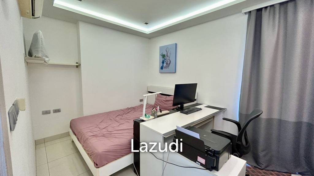 picture Wongamat Tower Luxury Corner 2-Bedroom Sea View - 15/20