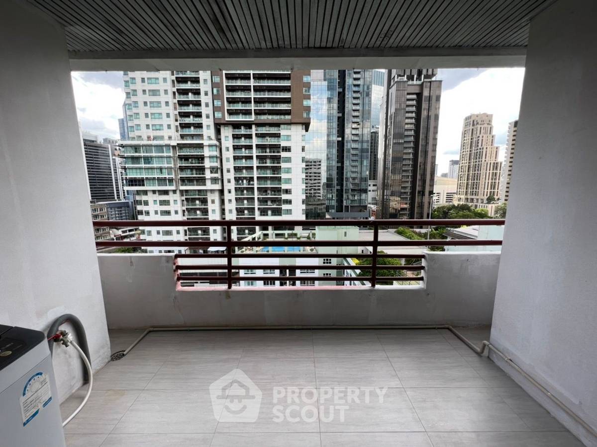 picture 2-BR Condo At Acadamia Grand Tower Near BTS Phrom Phong (ID 993908) - 24/25