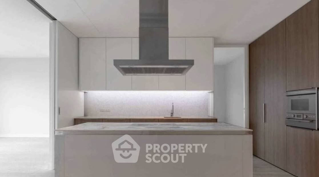 picture 3-BR Condo at 185 Rajadamri near BTS Ratchadamri (ID 3082856) - 14/16
