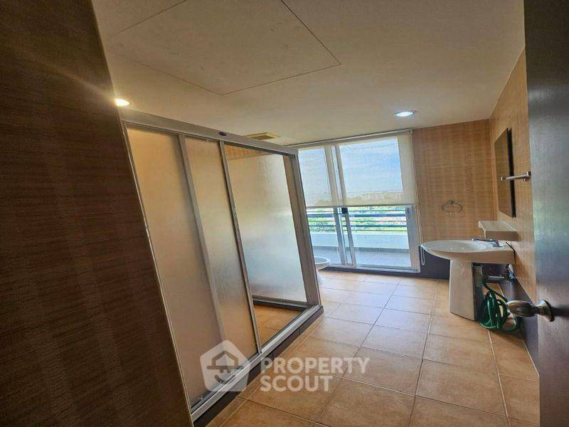 รูป ขายคอนโด 2 ห้องนอน Rama Harbour View Condominium ศรีราชา (ID 3142733) - รูปที่ 12/16