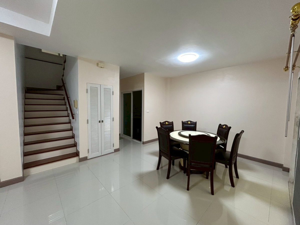รูป ให้เช่า บ้านเดี่ยว 2 ชั้น เดอะ แกรนด์ วงแหวน-ประชาอุทิศ 52 ตรว 3 นอน 3 น้ำ 22000 บาท - รูปที่ 4/13