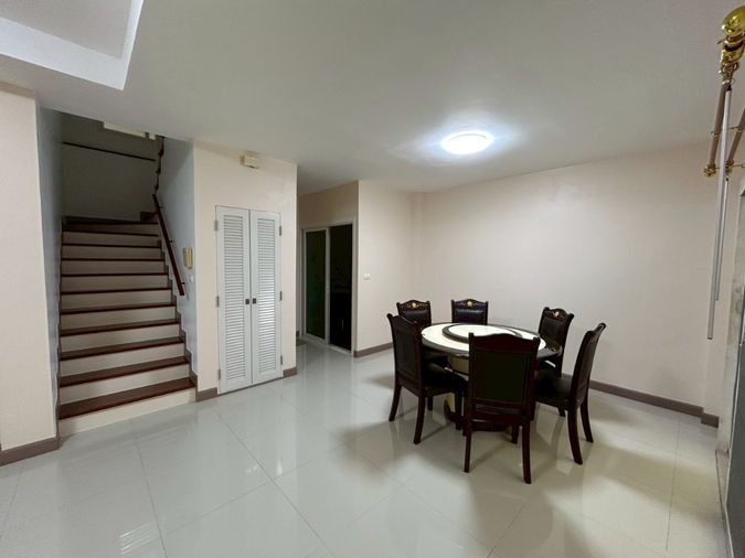 ให้เช่าบ้านเดี่ยว 3 ห้องนอน 52 ตร.ว. เดอะแกรนด์ วงแหวน - ประชาอุทิศ