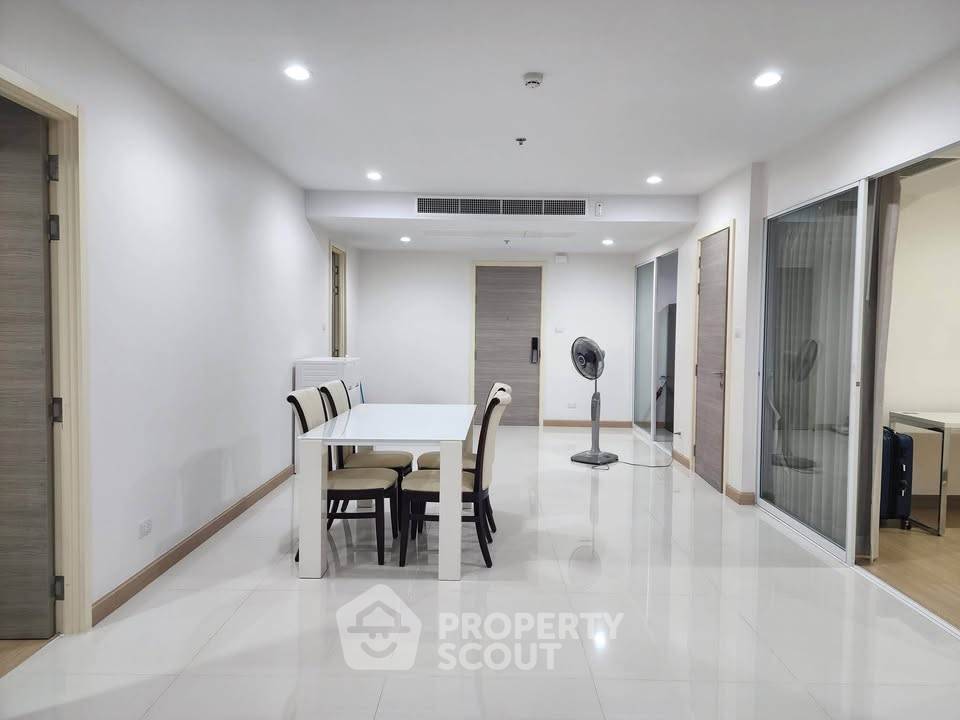 picture 3-BR Condo at Supalai Riva Grande close to Phra Ram 3 (ID 3331899) - 4/8