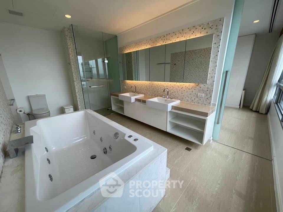 รูป คอนโด 3 ห้องนอน ชั้น 42 ขนาด 177 ตร.ม. Northpoint Condominium (ID 1933036) - รูปที่ 4/17