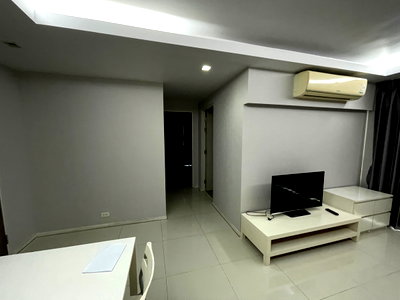 ขายคอนโด : ขายดับเบิล เลค คอนโดมิเนียม 2 ห้องนอน 