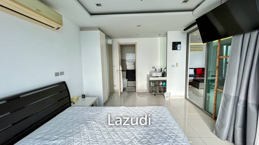 picture Wongamat Tower Luxury Corner 2-Bedroom Sea View - 10/20