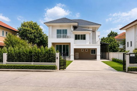 รูปภาพ AA705621 | 4 Bed | 3 Bath | Phahonyothin 59 BTS | 488.88sqm | THB 50,000/mo | Fl.2 — LALIN IN THE PARK WATCHARAPOL–PHAHON YOTHIN Bangkok